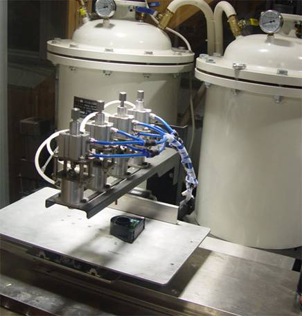 真有效值電流變送器灌膠