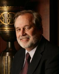 方進：現在許多人對於科技將把我們引向何方毫無頭緒，如果這樣，我們隻是忙於推動科技發展，卻全然不知道方向是否正確。