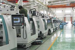 大連機床批量配套華中數控係統車間